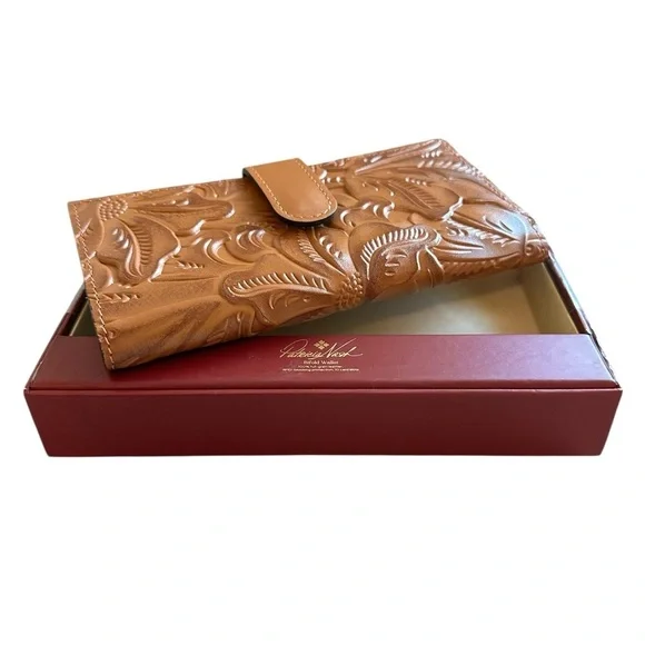 Patricia Nash Leather Wallet - Picture 7 of 7